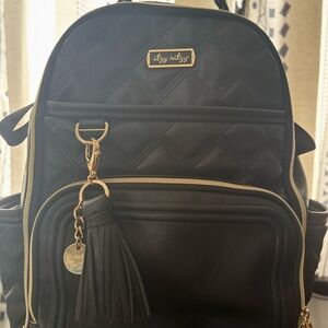 Itzy Ritzy Boss Plus Black Quilted Diaper Bag Backpack